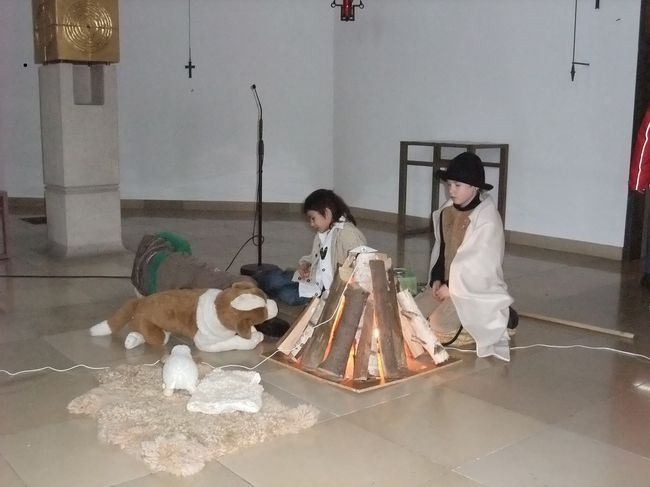 Weihnachtsfeier Waldmeisterschule in der Kirche St. Agnes