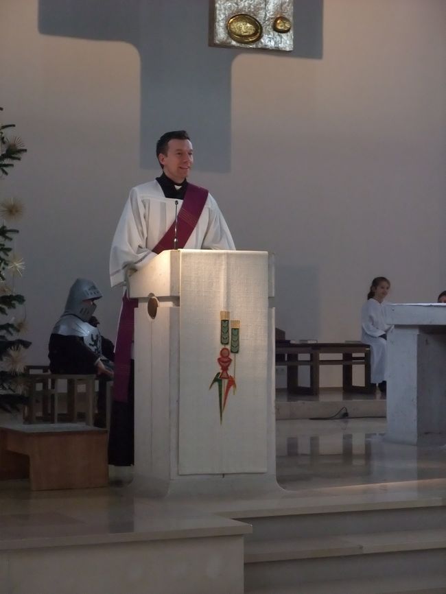 Weihnachtsfeier Waldmeisterschule in der Kirche St. Agnes