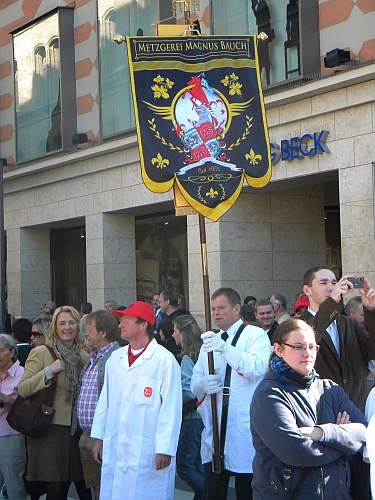 Metzgersprung, Fahne der Metzgerei Magnus Bauch