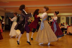 Die Gruppen Tanz durch die Jahrhundert und La Danze München mit Barocktänzen
