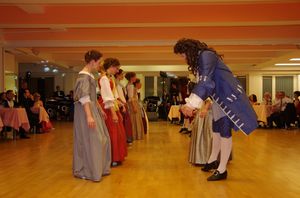 Die Gruppen Tanz durch die Jahrhundert und La Danze München mit Barocktänzen