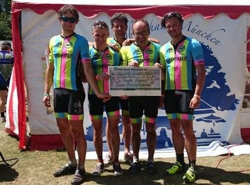 24-Stunden-Radrennen im Olypiapark, Rad-Team Minihofbräuhaus zu Gunsten der Kindertafel