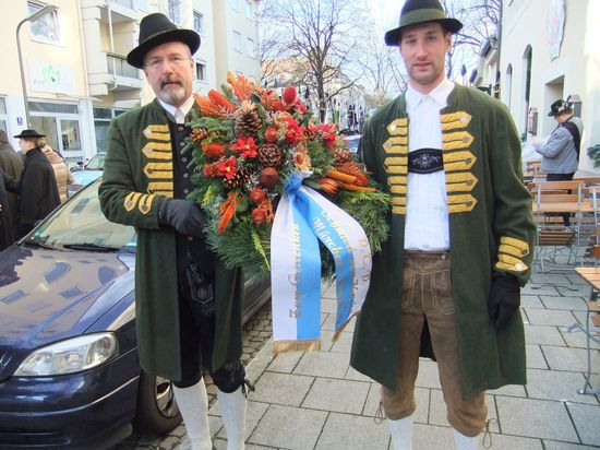 Gedenkfeier zur Sendlinger Mordnacht, veranstaltet vom Heimat u. Trachtenverein Schmied von Kochel