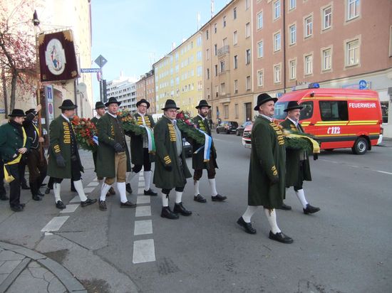 Gedenkfeier zur Sendlinger Mordnacht, veranstaltet vom Heimat u. Trachtenverein Schmied von Kochel