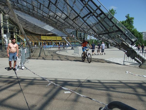 24-Stunden-Radrennen im Olypiapark, Rad-Team Minihofbräuhaus zu Gunsten der Kindertafel