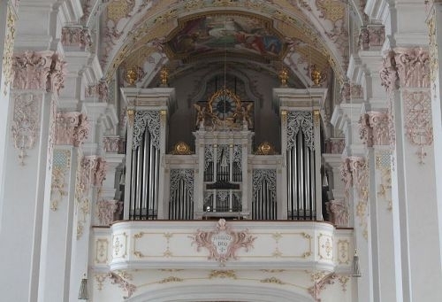 Sarah Cocco Harfe und Stefan Moser Orgel mit Sommerkonzerte in der Kirche Hl. Geist am Münchner Viktualienmarkt