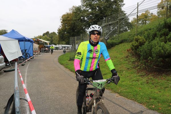 Radl-Team Minihofbrähus beim 24-Stunden-Radrennen München