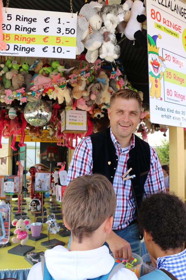 Oktoberfest Würstlprinzessin Nicole Aschenwald