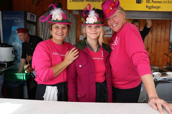 Oktoberfest Würstlprinzessin Nicole Aschenwald