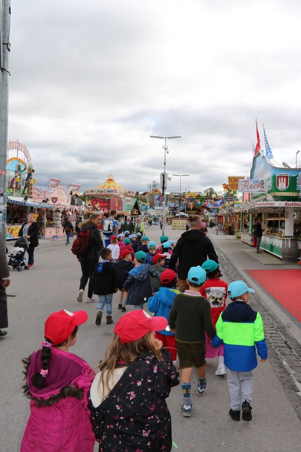 Oktoberfest Würstlprinzessin Nicole Aschenwald