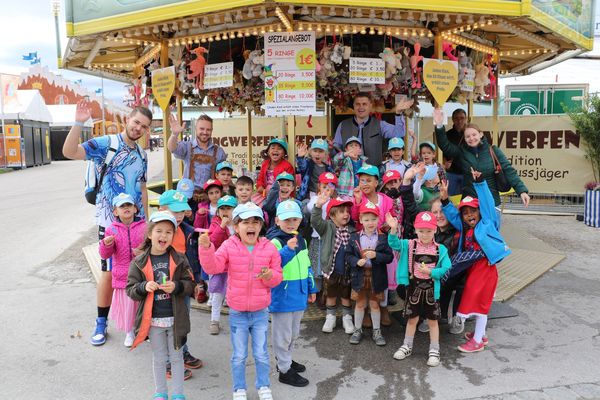 Oktoberfest Würstlprinzessin Nicole Aschenwald