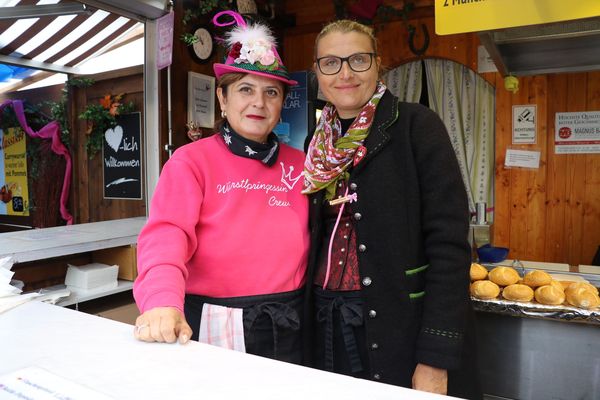 Oktoberfest Würstlprinzessin Nicole Aschenwald