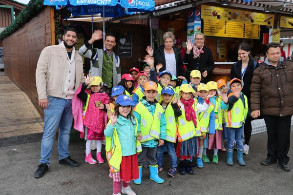 Oktoberfest Würstlprinzessin Nicole Aschenwald