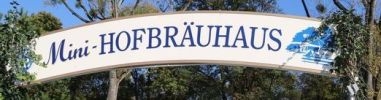 Kirchweih Mini-Hofbräuhaus im Englischen Garten