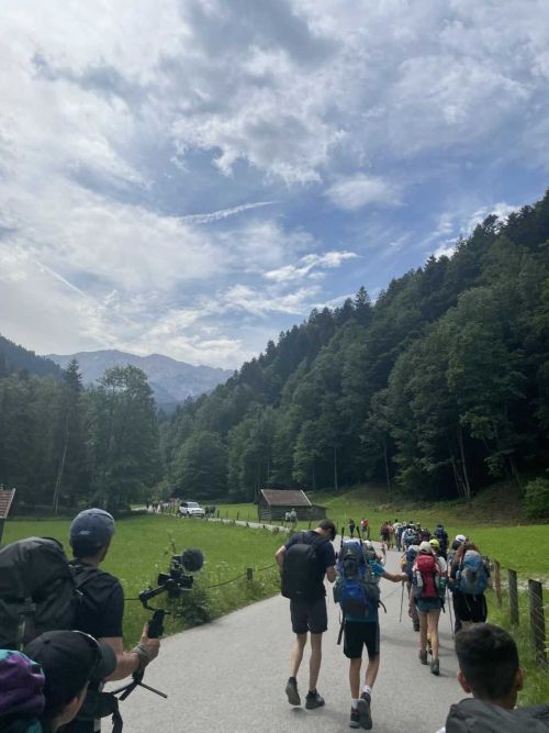 Wanderung zur Zugspitze einer Schulklasse