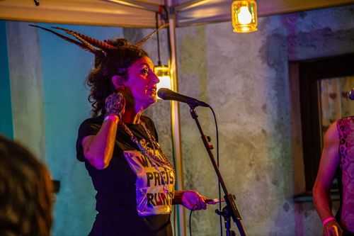 Hinterhoffest Geyerwally nach dem Motto, Sommer lass tanzen