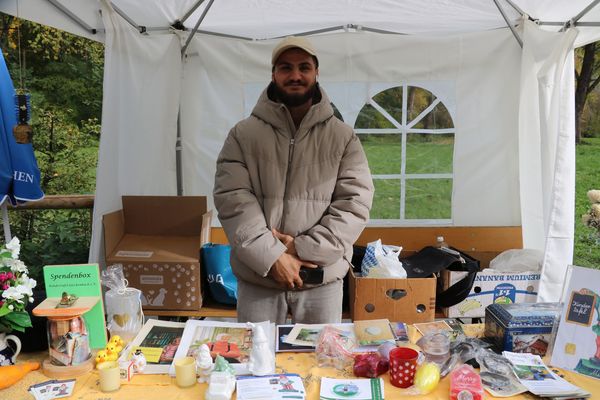 Kirchweih am Mini-Hofbräuhaus im Englischen Garten mit der Kindertafel Kirchweih am Mini-Hofbräuhaus im Englischen Garten mit der Kindertafel
