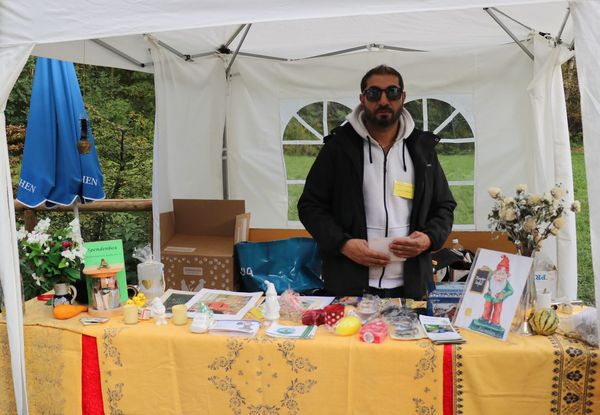 Kirchweih am Mini-Hofbräuhaus im Englischen Garten mit der Kindertafel Kirchweih am Mini-Hofbräuhaus im Englischen Garten mit der Kindertafel